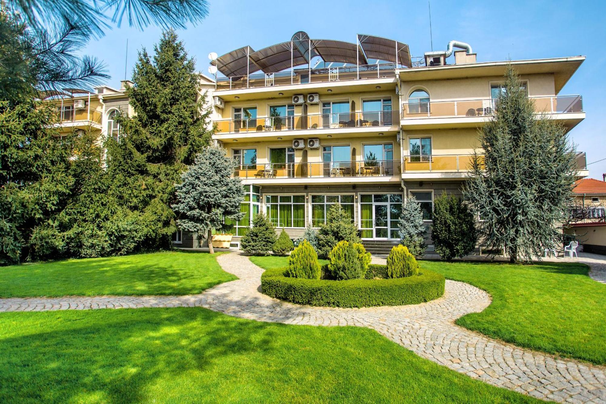 Парк-Хотел Клементина Trud Exterior foto